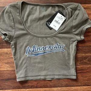Cropped graphic tee